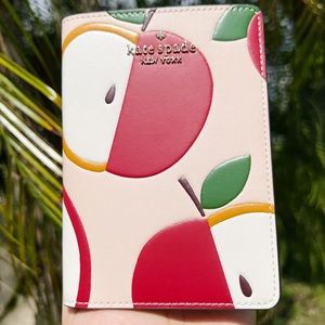 Kate Spade Cute Passport Holder